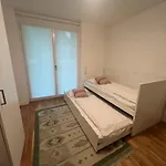 Studio Und Parkplatz Naehe Englischen Garten