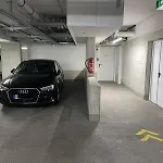Studio Und Parkplatz Naehe Englischen Garten
