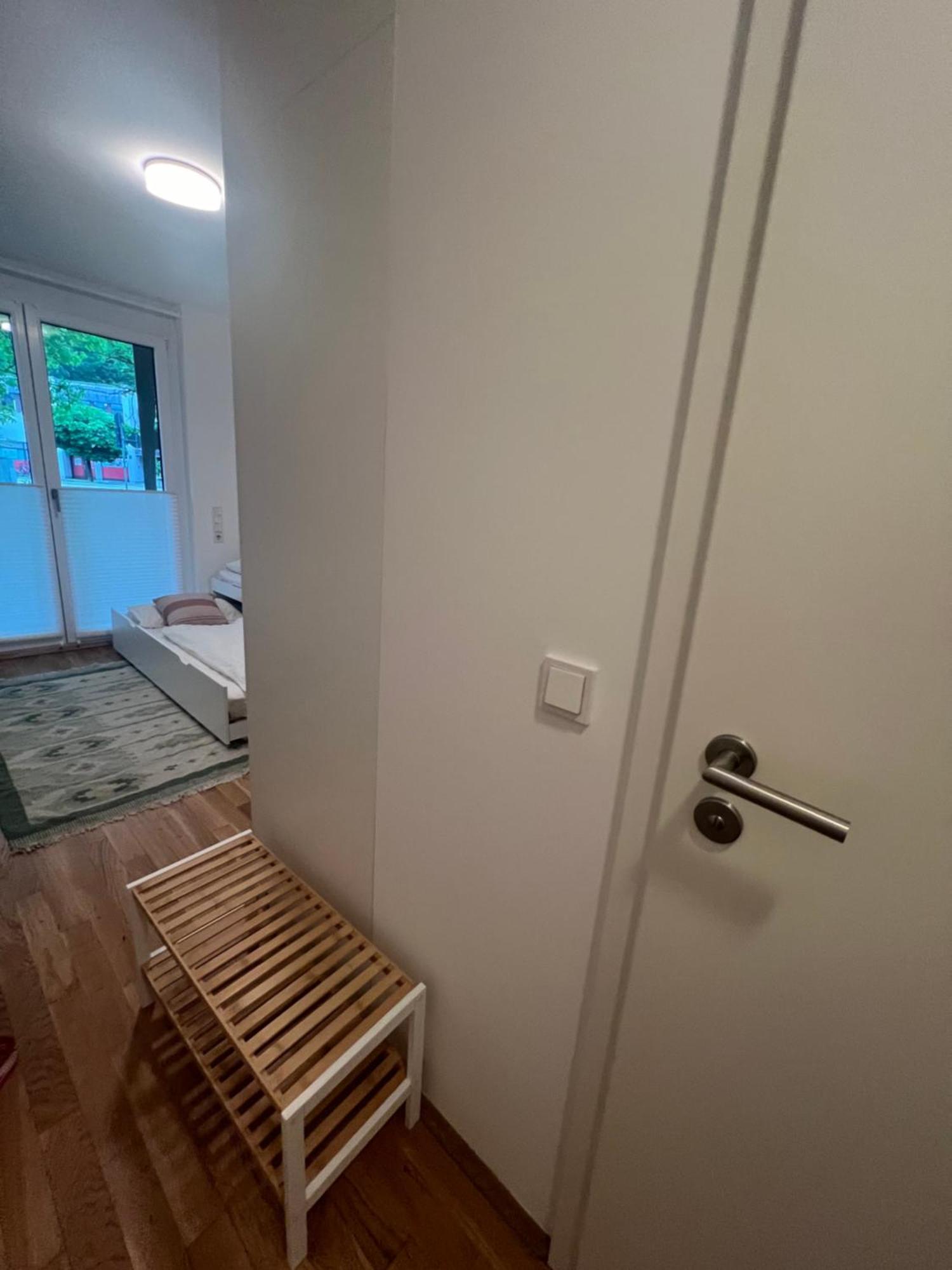 Studio Und Parkplatz Naehe Englischen Garten *